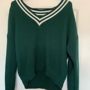 Dark green and white forever 21 sweater, size small